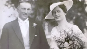 spring-2025-newsletter-155 black and white photo of couple on wedding day